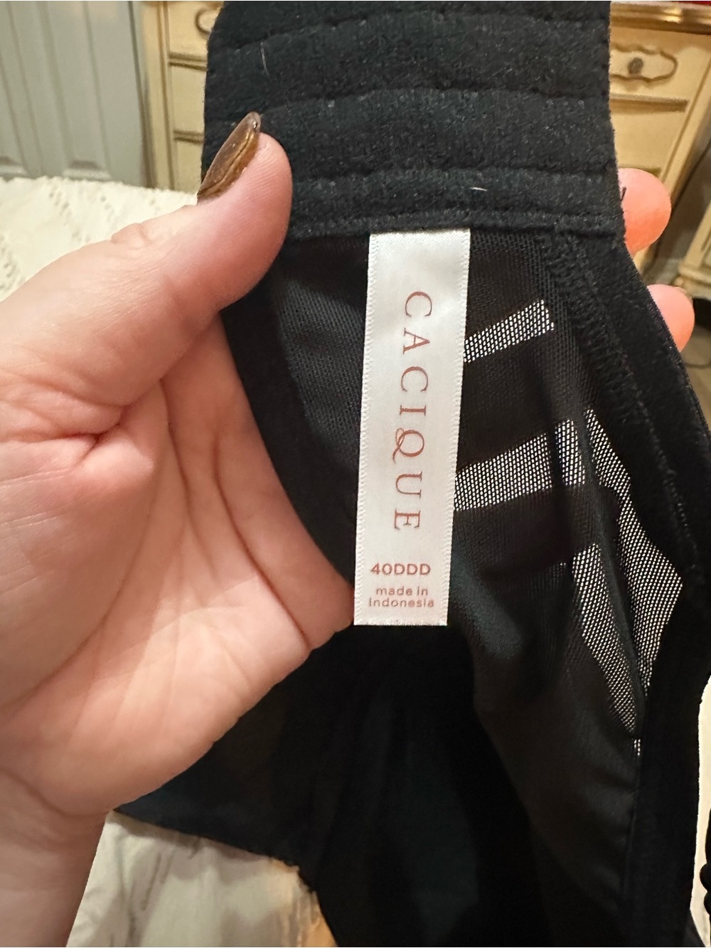 Black Bra - Smooth Coverage - Picture 3 of 3